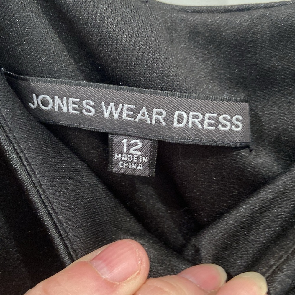 Jones Wear Dress Black sleeveless Size 12 with black and silver jewels - Picture 3 of 11